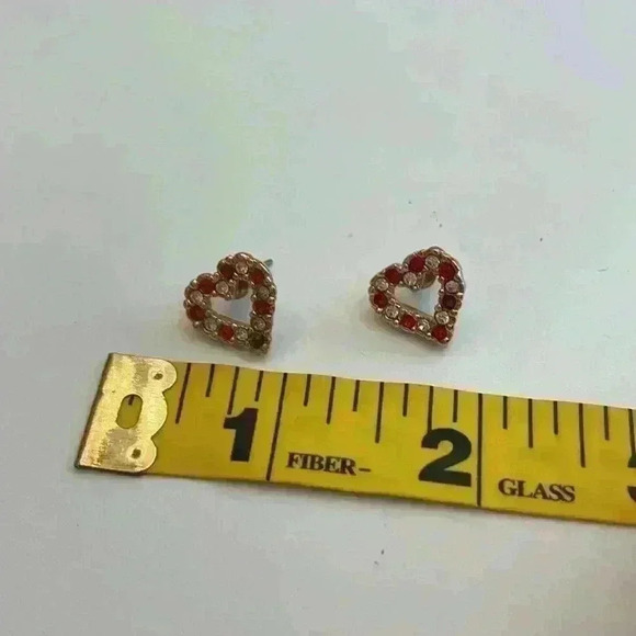 Vintage Sparkling Heart Earrings - Picture 3 of 3